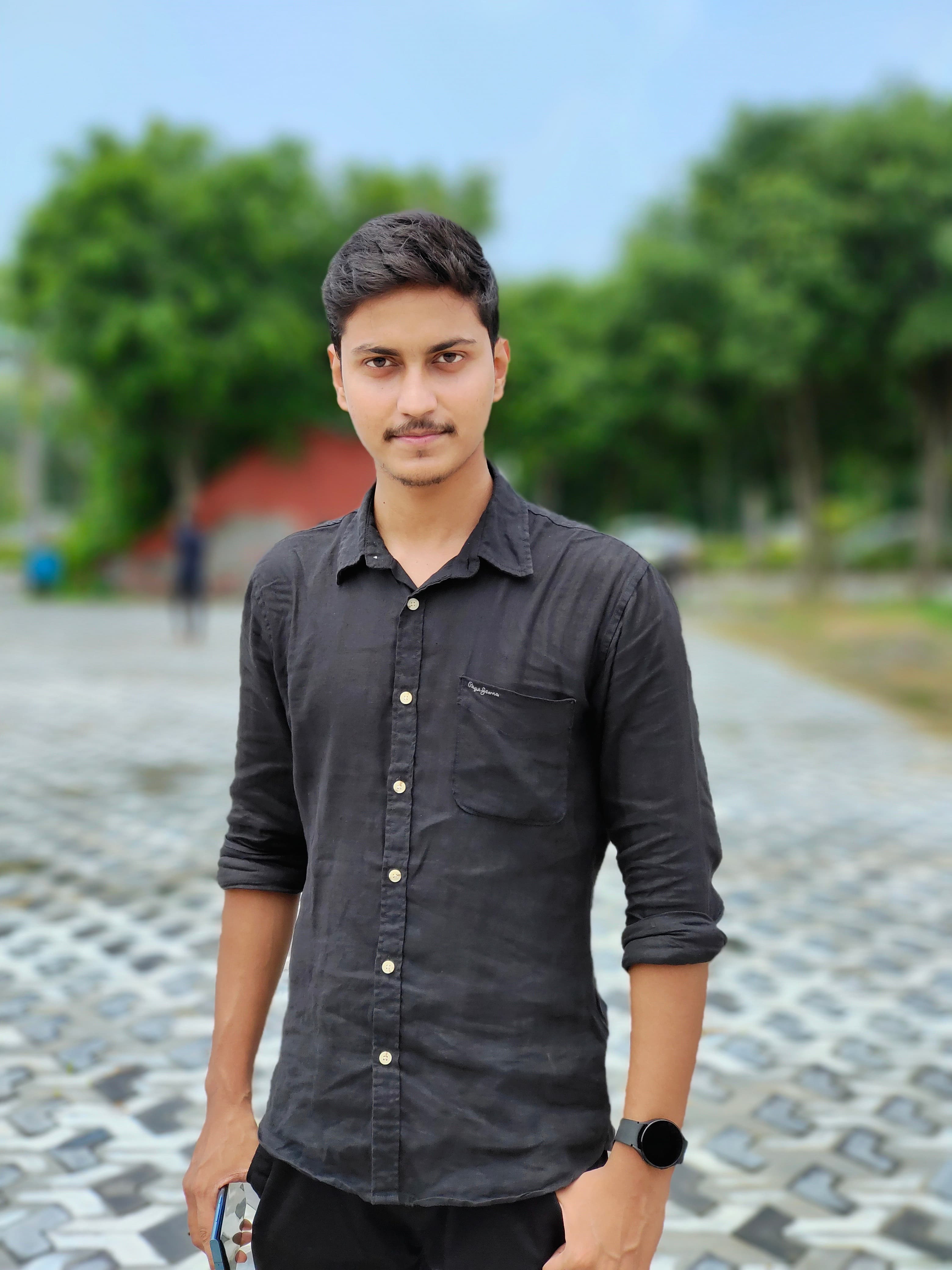 Portrait of Anand Raj, Director at Inturius